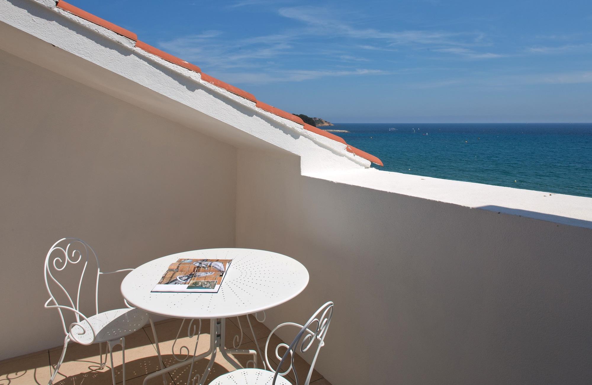 Hotel Grand Des Sablettes Plage, Curio Collection By Hilton 4*
