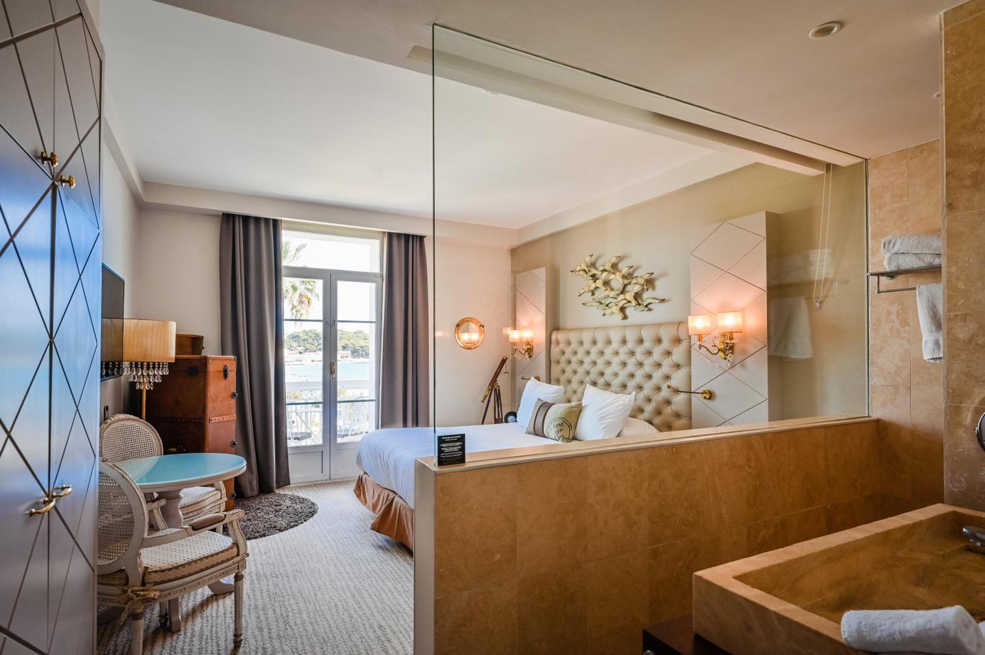 Hotel Grand Des Sablettes Plage, Curio Collection By Hilton 4*