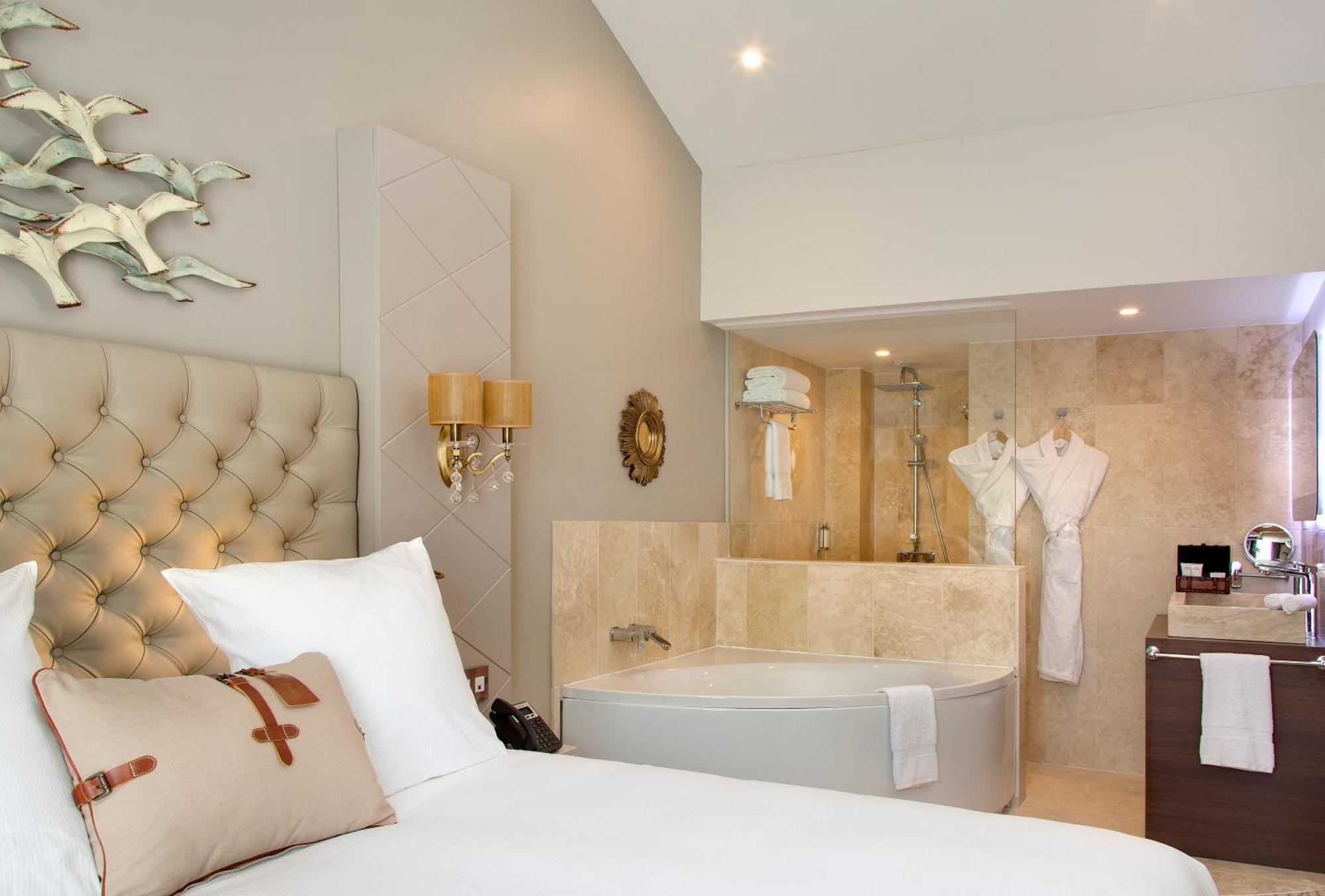 Hotel Grand Des Sablettes Plage, Curio Collection By Hilton La Seyne-sur-Mer