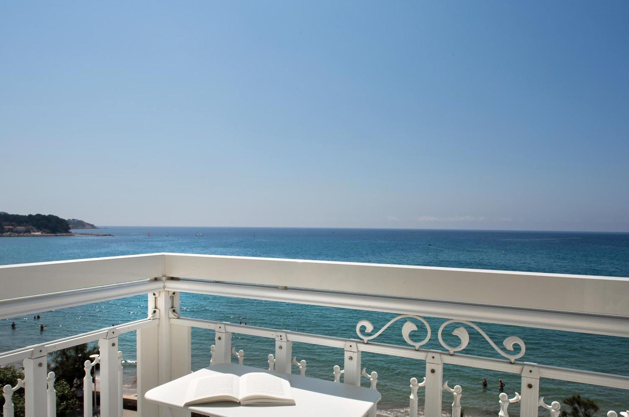 Grand Des Sablettes Plage, Curio Collection By Hilton Hotel La Seyne-sur-Mer