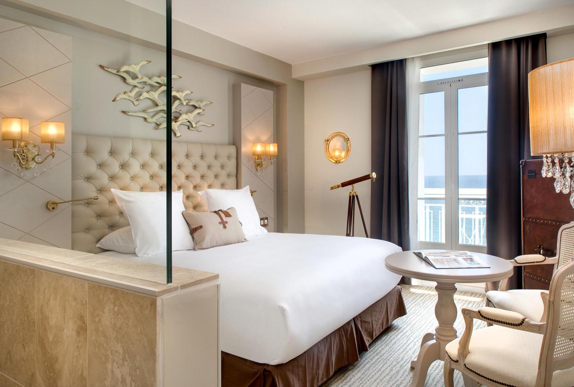 Grand Des Sablettes Plage, Curio Collection By Hilton Hotel 4*