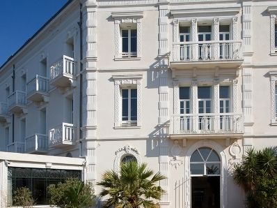 Grand Des Sablettes Plage, Curio Collection By Hilton Hotel La Seyne-sur-Mer